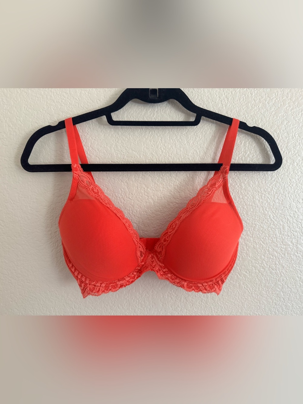 Natori T-Shirt Bra - 32DD - Coral- New with tags !